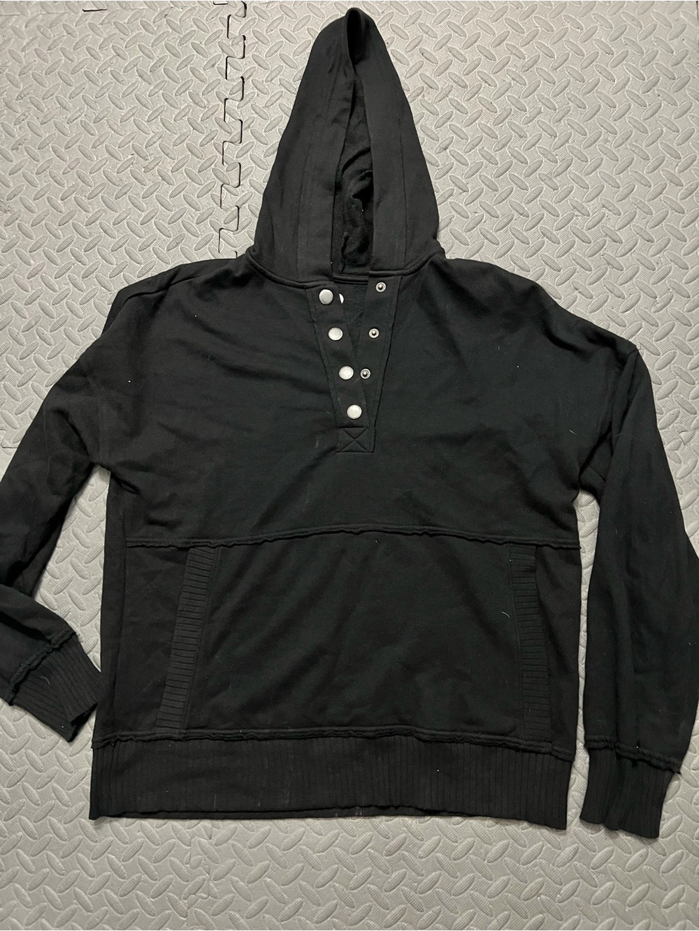 SO black hoodie women’s medium